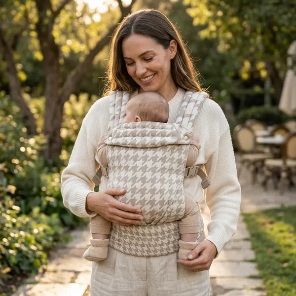 Bonnira Babytrage mit ergonomischer M-Position